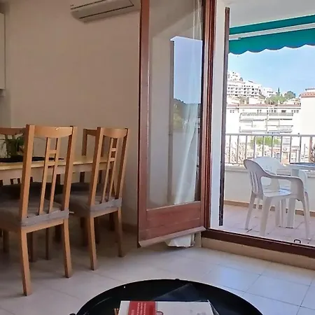 Olena * L' Escala